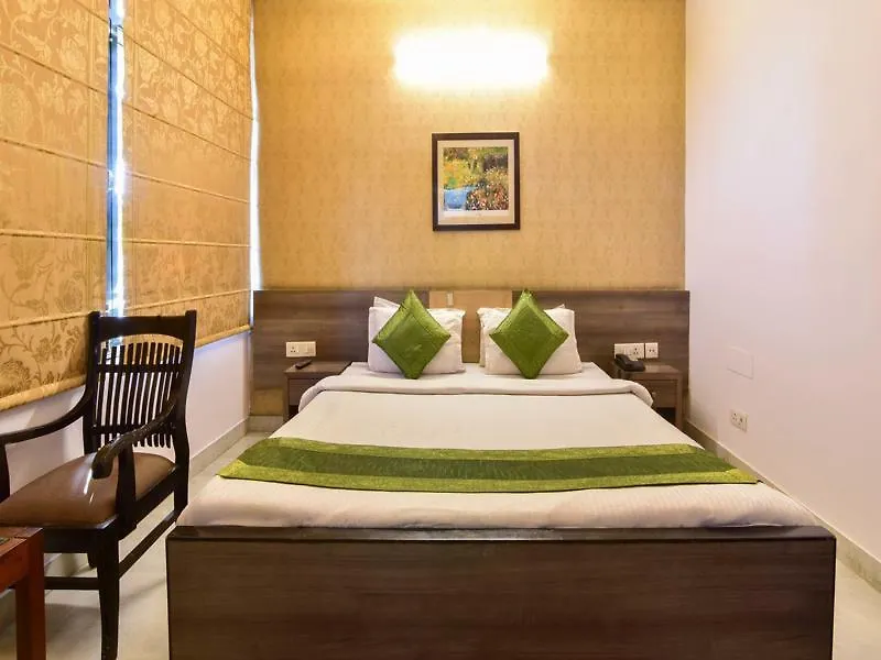 Hotel Prime Γκουργκάον 3*,