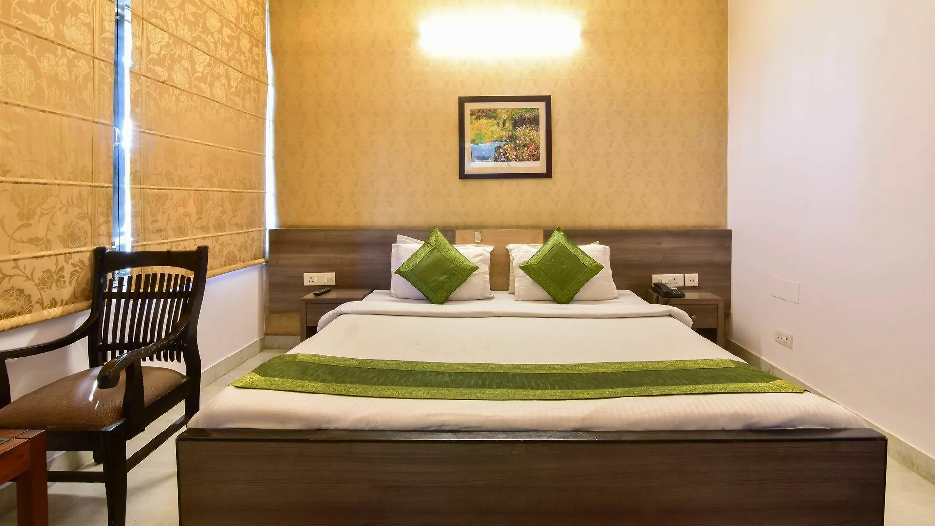 Hotel Prime Γκουργκάον